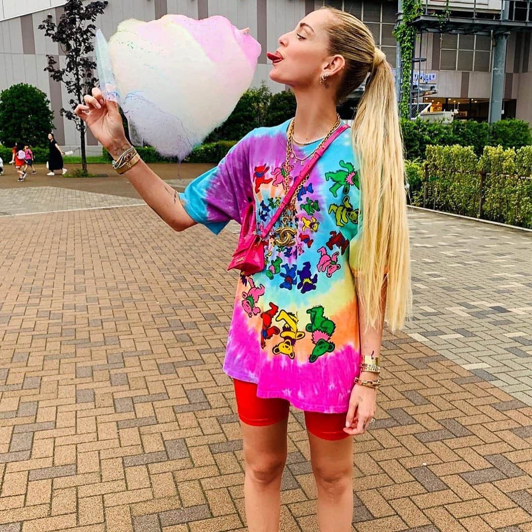 Blonde Saladさんのインスタグラム写真 - (Blonde SaladInstagram)「🍭Cartoon-girl romance🍭 Our amazing @chiaraferragni shows off the fall winter 'toon trend. Find all the style tips on The Blonde Salad! #theblondesalad #chiaraferragni #fashion #trend #style #fallwinter #cartoon #toon #girlish #romance #dream #japan」8月16日 22時56分 - theblondesalad