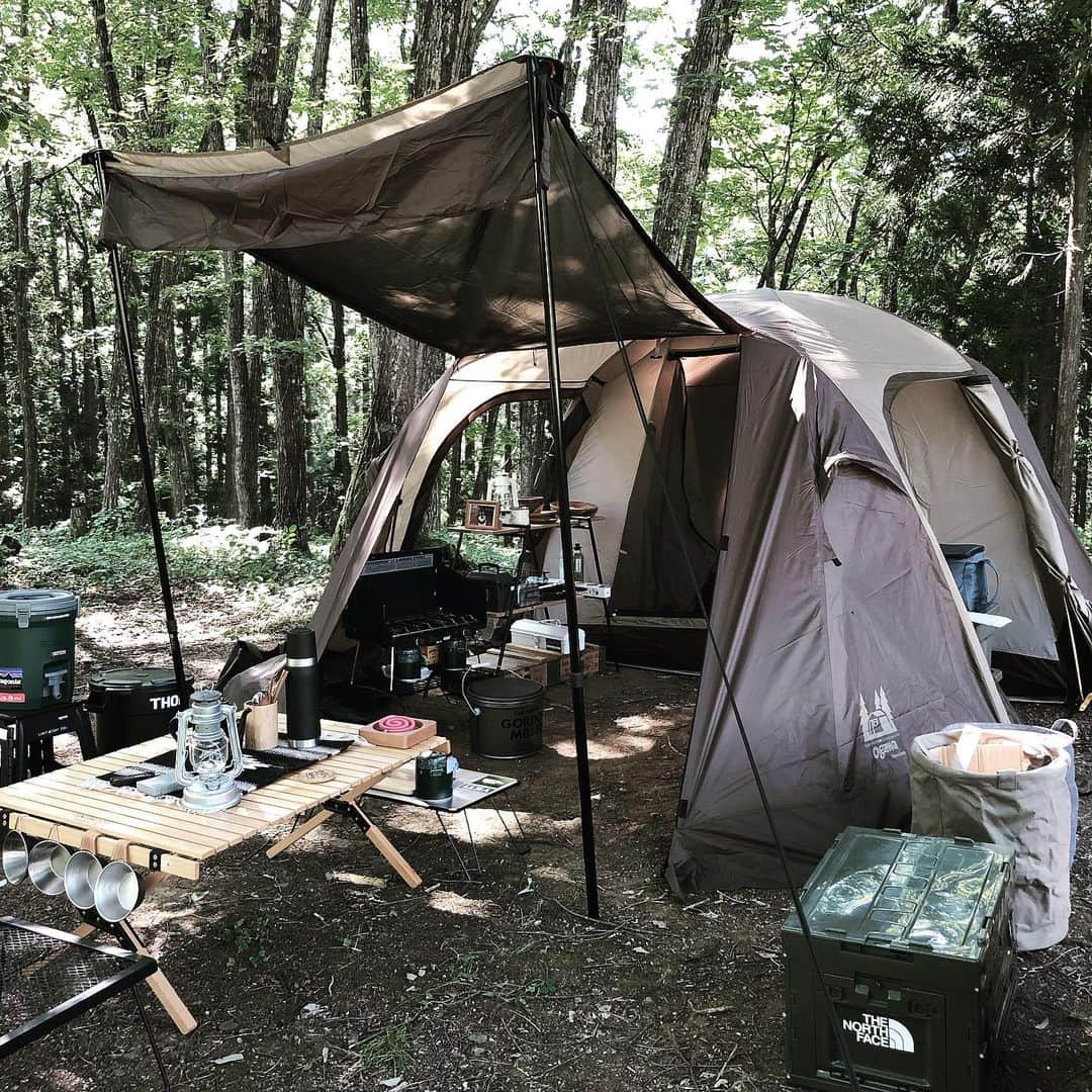 mikiさんのインスタグラム写真 - (mikiInstagram)「* 2019.8.16(fri) ・ 木陰のサイト🏕 夜も涼しくて寒いくらいでした いつも何かしら忘れ物するんですが 今回は痛恨のミス！！ 椅子を忘れてしまいました💦 椅子大事！！！笑 ・ ・ #キャンプ #アウトドア #キャンプギア #キャンプ好きな人と繋がりたい #アウトドア好きな人と繋がりたい #自然 #キャンプ用品 #キャンプ女子 #外遊び #キャンプ好き #ファミリー #ファミリーキャンプ #グランピング #小川テント #camphack取材 #campzine掲載希望 #ogawa #goout #camp #camping #camper #stanley #hinataoutdoor」8月16日 23時00分 - miki__072