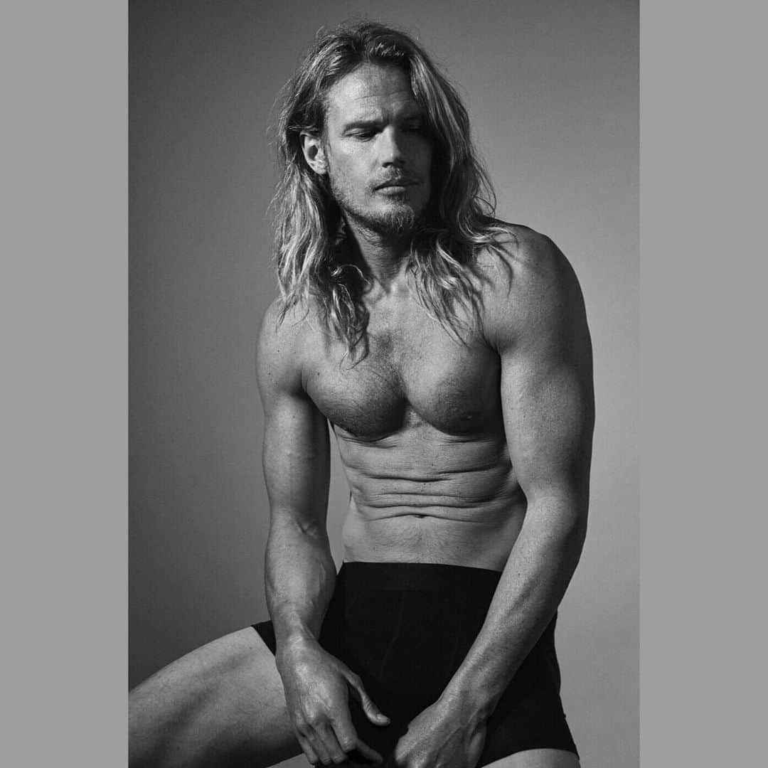 レステロッズのインスタグラム：「New Trunk Lyocell.  AW19 #Originalneverdies  Photo @niklasnyman  Model @iamdanielnilsson」