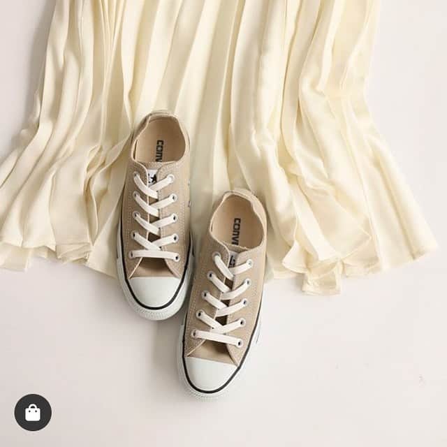 のインスタグラム：「〝Converse All Star Beige〟﻿ ﻿ デイリーに使えるスニーカーは欠かせないアイテムの一つ。﻿ ﻿ トレンドカラーのベージュは今から使えて秋にもぴったり🧡﻿ ﻿ 少量ですが、まだ店頭にお在庫ございます！﻿ ぜひ、お早めにCheckしてくださいね✔︎﻿ ﻿ shoes(converse)　￥6,000+tax ﻿ size:23、23.5、24、24.5　no:19093463002330﻿ ﻿ ﻿ #converse﻿ #beige﻿ #shoes﻿ #ladies﻿ #19fw﻿ #relume﻿ #journalstandardrelume﻿ ﻿ #baycrews #2019ss_baycrews ﻿﻿﻿﻿﻿﻿﻿﻿﻿﻿﻿﻿﻿﻿﻿﻿﻿﻿﻿﻿﻿﻿﻿﻿﻿﻿﻿﻿﻿﻿﻿﻿﻿﻿﻿﻿﻿﻿﻿ #baycrews40周年」