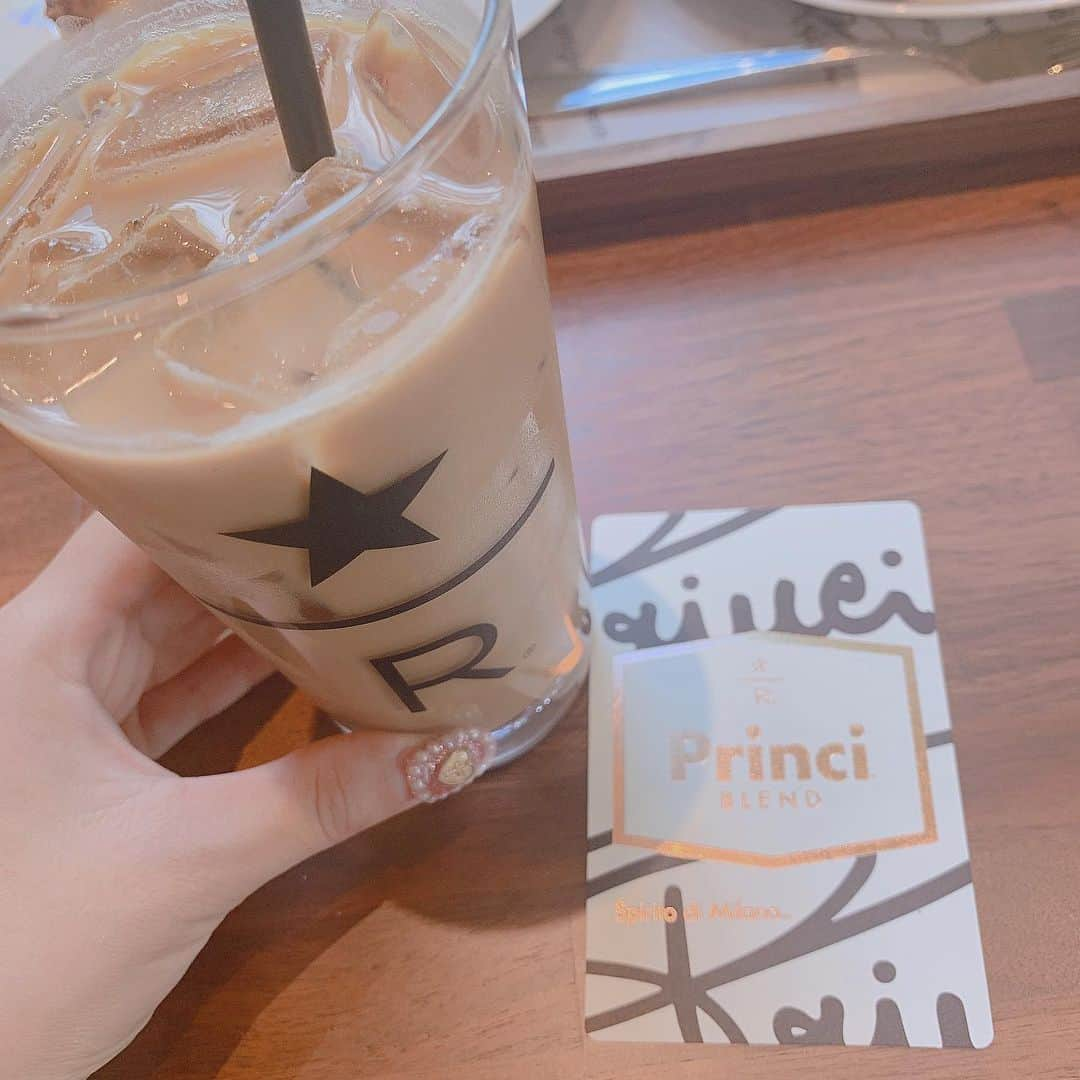 平田詩奈さんのインスタグラム写真 - (平田詩奈Instagram)「ラテ🐈💭 #princi」8月16日 23時45分 - shiina__0822