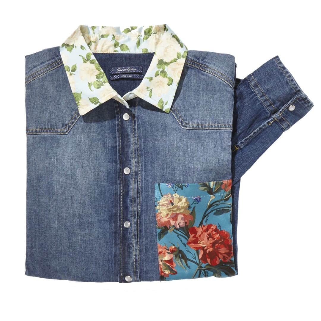 Jacob Cohenのインスタグラム：「From the exclusive Jacob Cohën Liberty collection  S/S 19 Woman Collection Made in Italy  #JacobCohen #JacobCohenJeans」