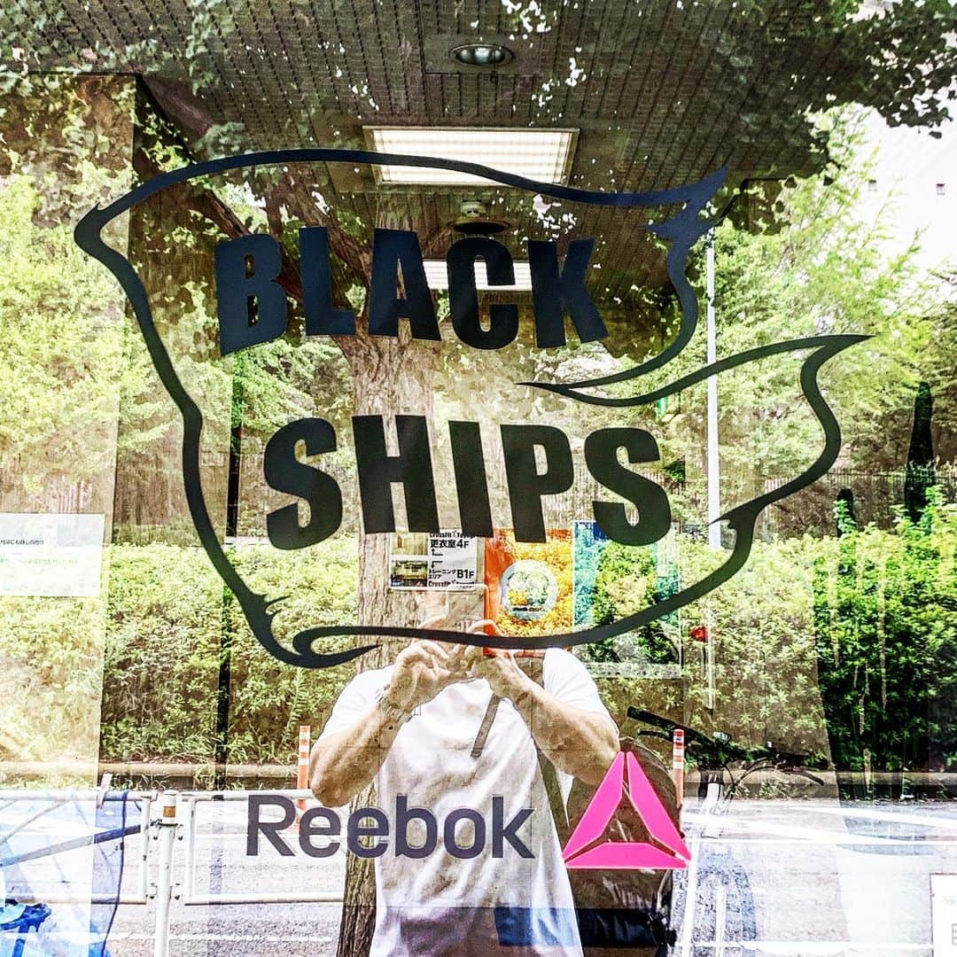 山本俊樹のインスタグラム：「- - @crossfit_blackships お盆の期間中トレーニングでお世話になりました！  最高の環境でした！  #ウエイトリフティングやろうぜ #weightlifting #snatch #cleanandjerk #squat #deadlift  #耐えて勝つ #率先垂範 #山本俊樹 #LEGACYLIFTER」