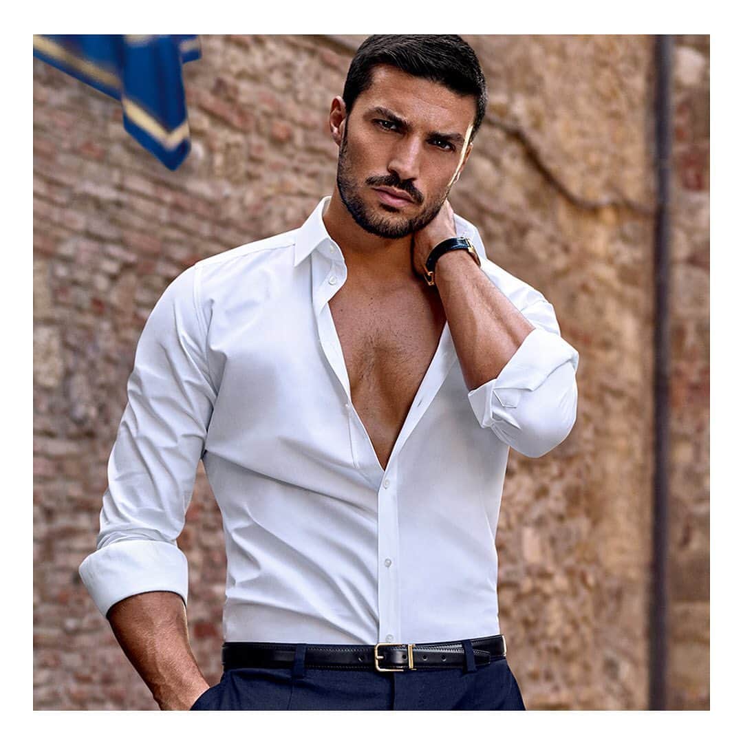 のインスタグラム：「A new era of masculinity begins with K by Dolce&Gabbana, the new fragrance for men. Follow the journey of @marianodivaio at @dgbeauty and be the king of your everyday life.  #DGBeauty #KbyDolceGabbana  #OwnYourCrown」