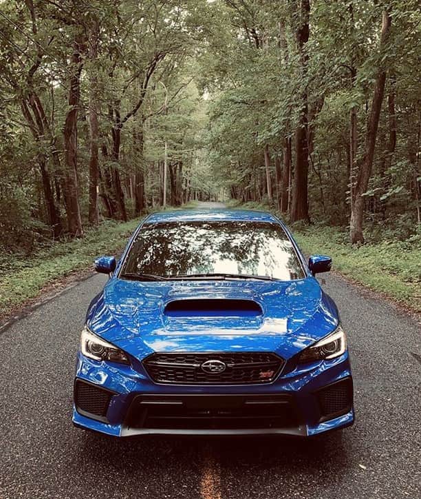 Subaru of Americaさんのインスタグラム写真 - (Subaru of AmericaInstagram)「Wouldn't mind getting lost on this road... #FrontEndFriday. (📸: @grantgarges)」8月17日 1時02分 - subaru_usa