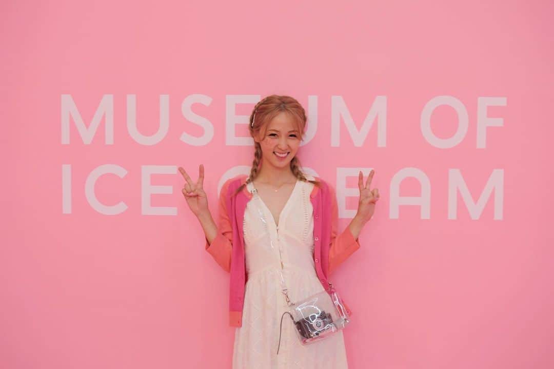 Ami さんのインスタグラム写真 - (Ami Instagram)「MUSEUM OF ICE CREAM 🍦💗﻿ アイス5個くらい食べたよ😂﻿ 美味しくて可愛くて楽しい空間でした‼︎」8月17日 10時44分 - ami_dream05