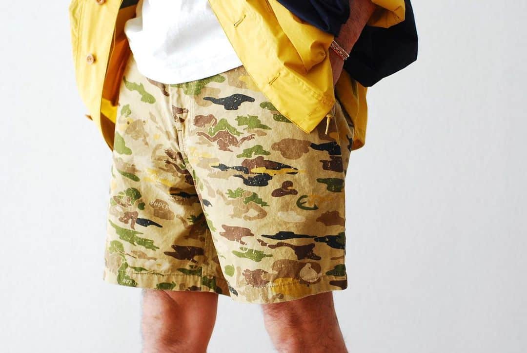 wonder_mountain_irieさんのインスタグラム写真 - (wonder_mountain_irieInstagram)「_ Porter Classic / ポータークラシック "HIPPIE CAMO SHORTS" ￥30,240- _ 〈online store / @digital_mountain〉 https://www.digital-mountain.net/shopdetail/000000009511/ _ 【オンラインストア#DigitalMountain へのご注文】 *24時間受付 *15時までのご注文で即日発送 *1万円以上ご購入で送料無料 tel：084-973-8204 _ We can send your order overseas. Accepted payment method is by PayPal or credit card only. (AMEX is not accepted)  Ordering procedure details can be found here. >>http://www.digital-mountain.net/html/page56.html _ #PorterClassic #ポータークラシック  jacket→ #nigelcabourn ￥49,680- _ 本店：#WonderMountain  blog>> http://wm.digital-mountain.info _ 〒720-0044  広島県福山市笠岡町4-18  JR 「#福山駅」より徒歩10分 (12:00 - 19:00 水曜定休) #ワンダーマウンテン #japan #hiroshima #福山 #福山市 #尾道 #倉敷 #鞆の浦 近く _ 系列店：@hacbywondermountain _」8月17日 10時48分 - wonder_mountain_