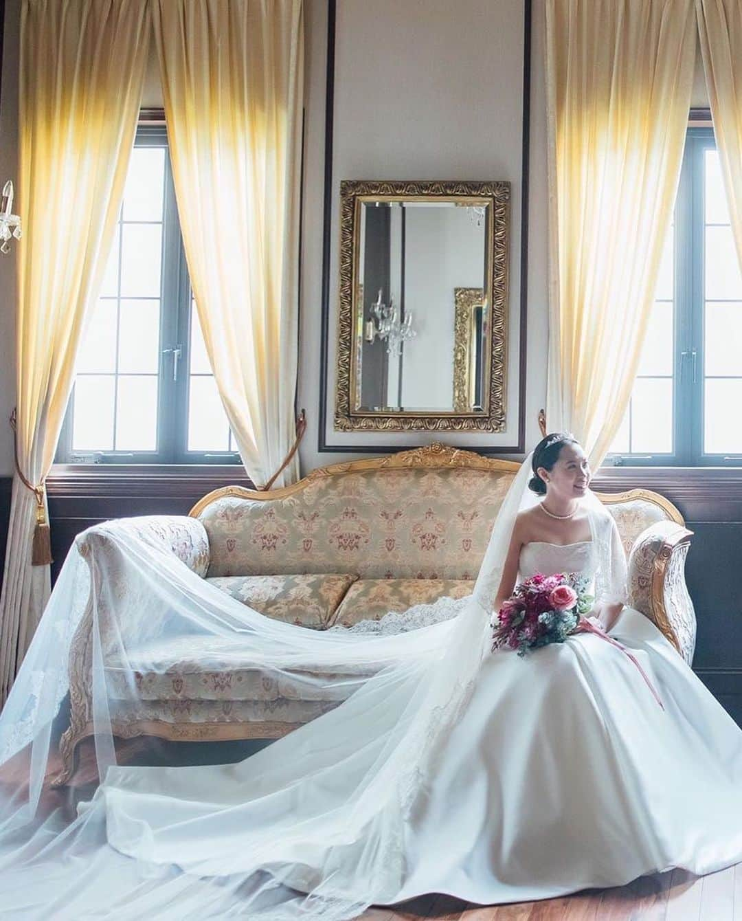 ♡プラコレWedding·⋆*さんのインスタグラム写真 - (♡プラコレWedding·⋆*Instagram)「@placolewedding【#Dressy花嫁 】【#プラコレ】をつけて投稿&フォローしてね♩ . 注目の Dressy記事をPick UP ♥ スワイプしてね＊* -: :-: :-: :-: :-: :-: :-: :-: :-: こちらのお写真は 1枚目>@lasumire さん 2枚目>@s_n914 さん 3枚目>@kobe_st.morgan_church さん 4枚目>@hirokophotography さん .  からリグラムさせていただきました✬* 可愛いお写真をありがとうございます♡ :-: :-: :-: :-: :-: :-: :-: :-: :-: . 『#Dressy花嫁』『#プラコレ』の ハッシュタグをつけて写真をUPしてね✦ 花嫁アプリ『Dressy by プラコレ』の 記事に掲載＆リグラムされるかも♩ ┈┈┈┈┈┈┈┈┈┈┈┈┈┈┈┈┈┈┈ .  指示書に入れたい♡ベールやトレーンを使った✧*幻想的ショット✧*が素敵！ ウェディング記事はコチラ➳♡゛ [ https://bit.ly/2OXyXrX ］ Editor♡nacha☆ . ┈┈┈┈┈┈┈┈┈┈┈┈┈┈┈┈┈┈┈ . 花嫁アプリでは、 プロのアドバイザーに結婚式の相談を何度でも♡ ウェディングドレスの記事や、 自分のウェディングレポを残せちゃう♡” . ＞＞＞TOPのURLからcheck ⋈ @placolewedding ＞＞＞結婚のご相談は プラコレウェディングアドバイザーへ♡ @wedding_adviser ＞＞＞ウェディングレポを残したいなら、 farny by プラコレをcheck ✎ @farny_wedding ＞＞＞ウェディングアイテム＆DIYは farnyアイテムをcheck ❁ @farny_wd.item >>>沖縄フォトウェディングの予約は ainowa(あいのわ)をcheck✈ @ainowa_okinawa >>>素敵なドレスに出会いたい花嫁さま♡ @dressyonline_をcheck👗 . みなさまからのいいねや保存 コメントをお待ちしています♥ 「このウェディングドレス可愛い！」 「ヘアスタイルも気になる！！」 「今の花嫁さんの流行りは！？」etc. . ┈┈┈┈┈┈┈┈┈┈┈┈┈┈┈┈┈┈┈ #プレ花嫁 #卒花 #花嫁 #卒花嫁 #結婚準備 #花嫁準備 #撮影指示書 #weddingtbt #weddingdress #ウェディングドレス #運命の一着  #花嫁コーディネート #挙式レポ #卒花しました #試着レポ #farnyレポ #前撮り #後撮り #関東花嫁 #関西花嫁 #ベール #花嫁コーディネート」8月17日 11時43分 - placole_dressy