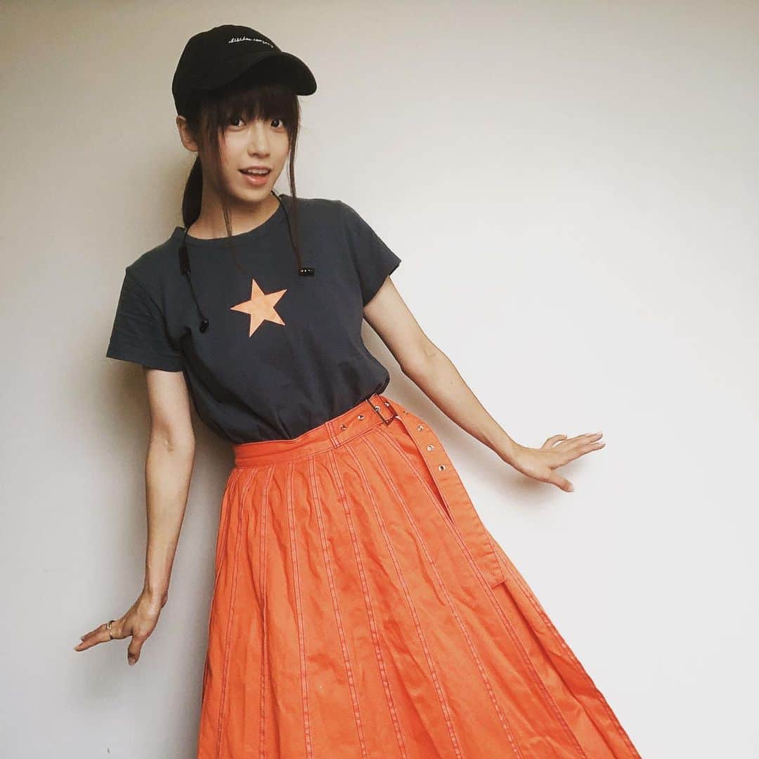 富田麻帆さんのインスタグラム写真 - (富田麻帆Instagram)「実は、私のラッキーカラーはオレンジ。」8月17日 11時59分 - maho_tomita6261