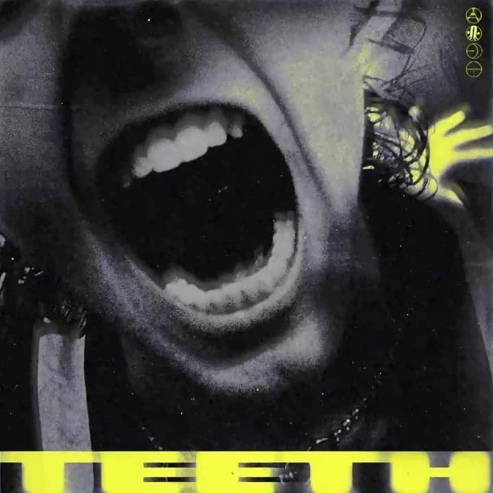 カルム・フッドのインスタグラム：「TEETH. 21/8.」