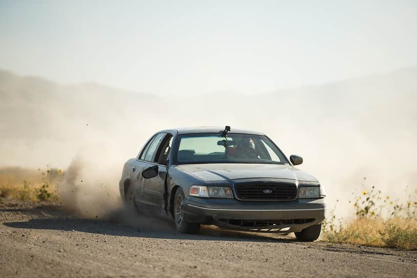 ケン・ブロックさんのインスタグラム写真 - (ケン・ブロックInstagram)「Rallycross is a lot of fun, but it’s also expensive. $500 Crown Vic rallycross is ALSO a lot of fun, and it’s less expensive. But the action is still similar and the damage is still the same. Ha. Hit the link in my bio to catch these in action and see who won in a race between myself, @Arpin00 and @mister_zachary. #CrownVicCarnage」8月17日 3時50分 - kblock43