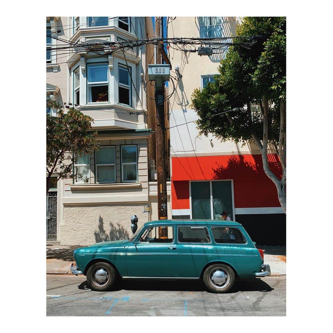 Melissa Santiagoのインスタグラム：「You can keep your beetles & microbuses. #Volkswagen #VW #vwclassic  #CarsNTrees #AutosOfTheMission」
