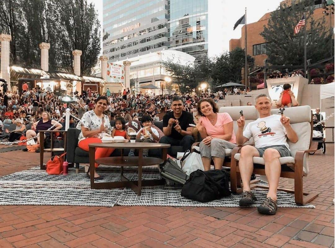 Portlandさんのインスタグラム写真 - (PortlandInstagram)「HAPPENING TONIGHT (Friday, Aug 16th): Flicks on the Bricks in Portland’s Living Room (AKA Pioneer Square)! Tag your crew that you’ll be bringing to watch Indiana Jones & the Temple of Doom tonight! - 📍: Pioneer Square 📷:@thesquarepdx - #Portland #PortlandNW #PDX #YouCanInPortland #DowntownPDX #Summer」8月17日 4時15分 - portland