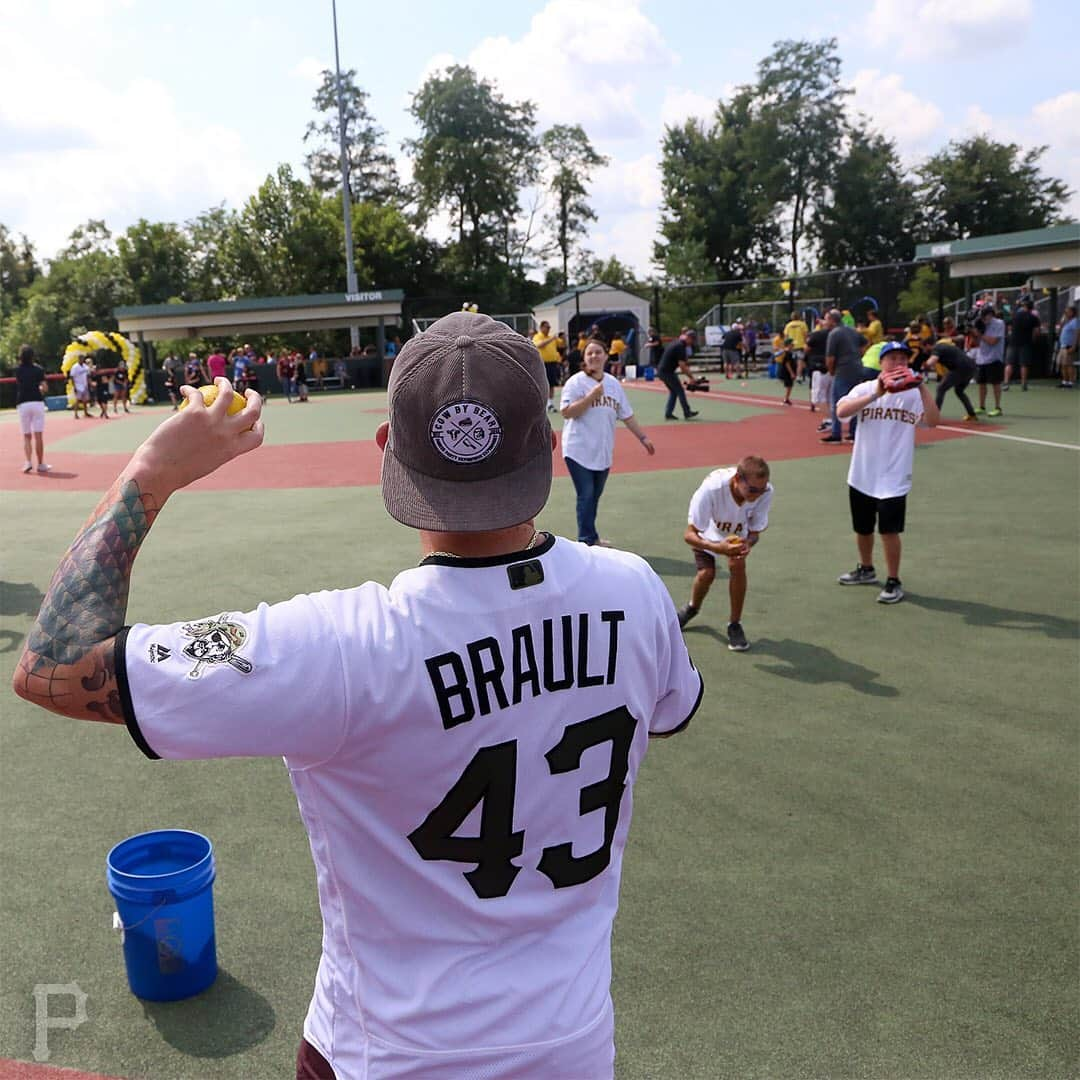 ピッツバーグ・パイレーツさんのインスタグラム写真 - (ピッツバーグ・パイレーツInstagram)「We hosted a special Miracle League Fantasy Camp today at the Miracle League of the South Hills!」8月17日 4時32分 - pittsburghpirates