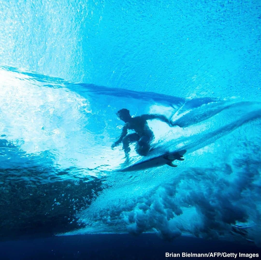 ABC Newsさんのインスタグラム写真 - (ABC NewsInstagram)「Breathtaking underwater shots capture surfers training for pro trials in Tahiti. http://abcn.ws/2AMTzXJ #surfer #surfing #ocean #photographer」8月17日 4時51分 - abcnews