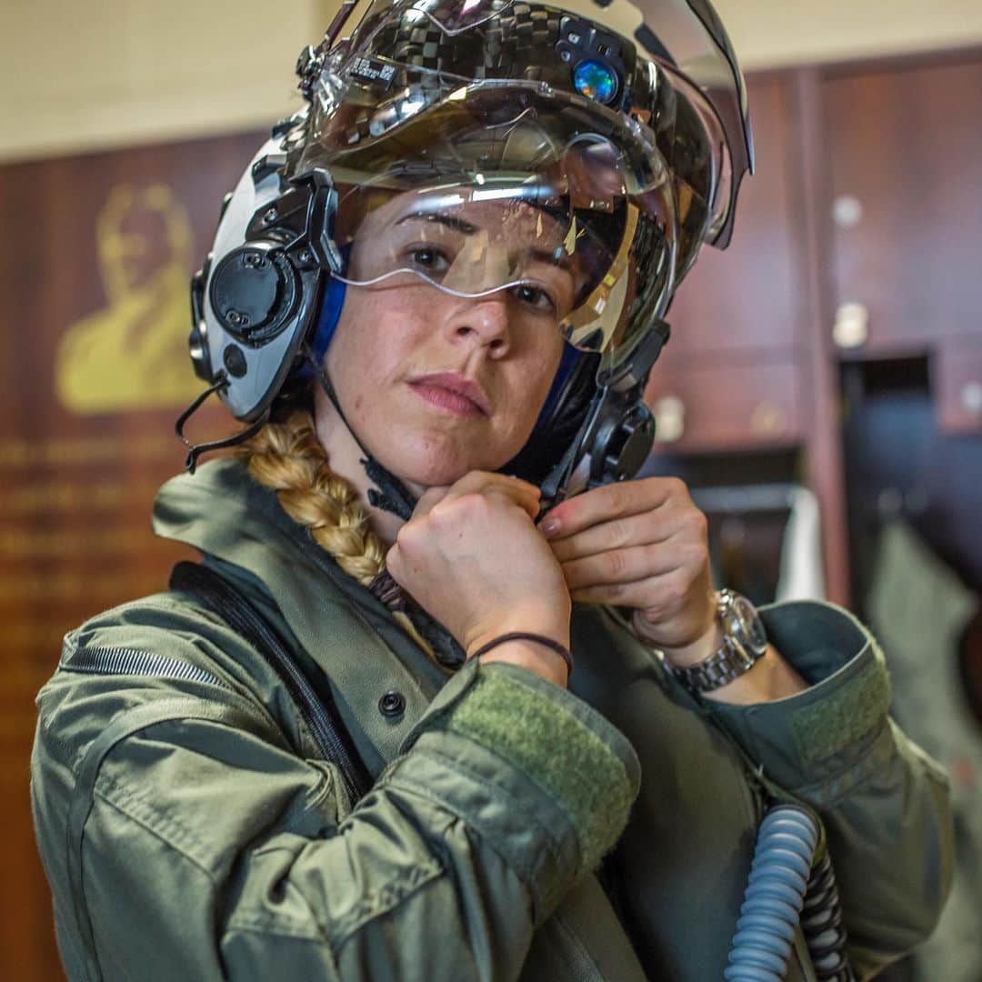NBC Newsさんのインスタグラム写真 - (NBC NewsInstagram)「Anneliese Satz, 29, has become the first female Marine to pilot a F-35B fighter jet. Read about her at the link in our bio. . 📷 Sgt. Ashley Phillips / Marine Corps Air Station Beaufort」8月17日 4時51分 - nbcnews