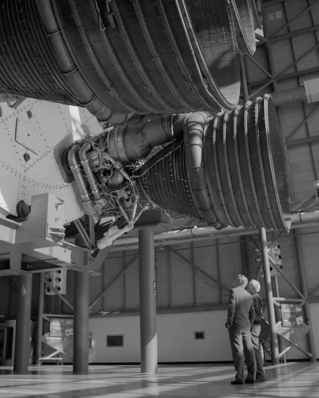 オメガさんのインスタグラム写真 - (オメガInstagram)「#Moonwatch Behind the scenes at Kennedy Space Center.」8月17日 5時00分 - omega