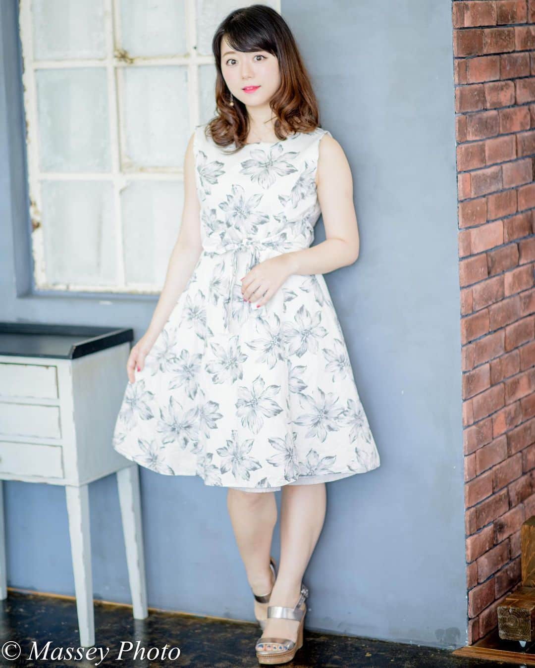 のインスタグラム：「. . . . 「Studio Pixie 野沢」で撮った写真です。 モデルは、あみちゃんです。 It is a picture taken in the studio “Studio Pixie Nozawa”. Her name is Ami. . . #ポートレート #ポートレート女子 #ポートレートモデル #ポートレート撮影 #ポートレート部 #ポートレイト #ポトレ #被写体 #モデル #被写体モデル #写真部 #東京カメラ部 #サロンモデル #美脚 #撮影会モデル #撮影会の女神さま #portrait #excellent_portraits #girlsphoto #lovers_nippon_portrait #portrait_perfection #portraitphotography #japanesegirl #japanesemodel #tokyogirl #모델촬영 #인물사진」