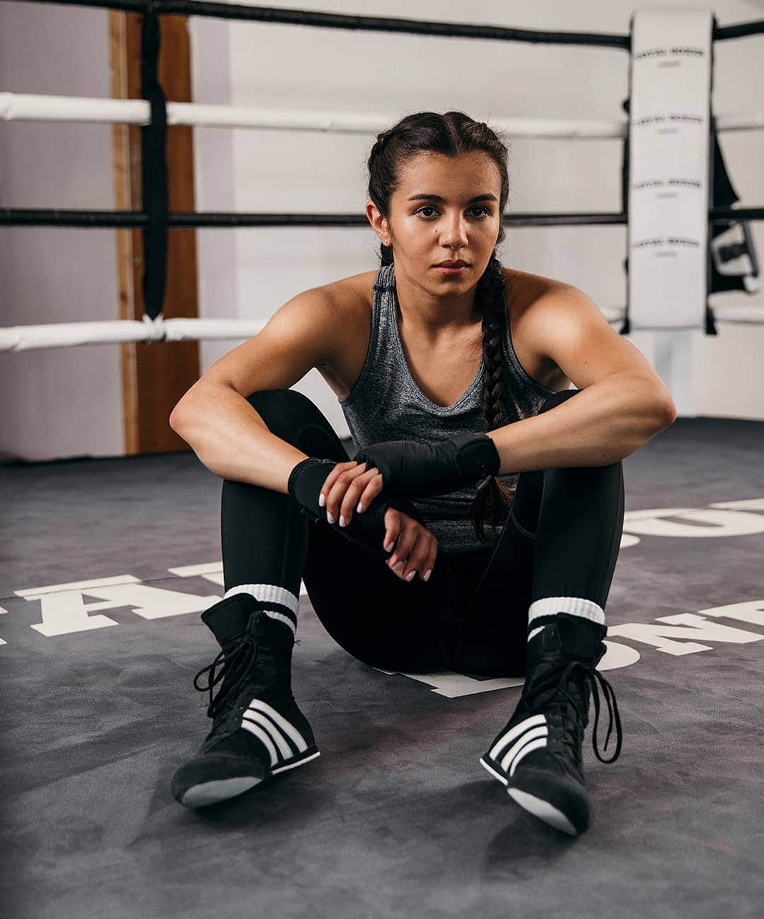 アクセサライズのインスタグラム：「"If I could go back in time, I would say don’t sweat the small stuff and always have a positive attitude... everyone makes mistakes." - England boxer, Miriam Zouhou.  What advice would you give to your younger self?  Tap the link in the bio to read more in our #EverythingYouAre Q&A.  #Accessorize #Accessorizer」