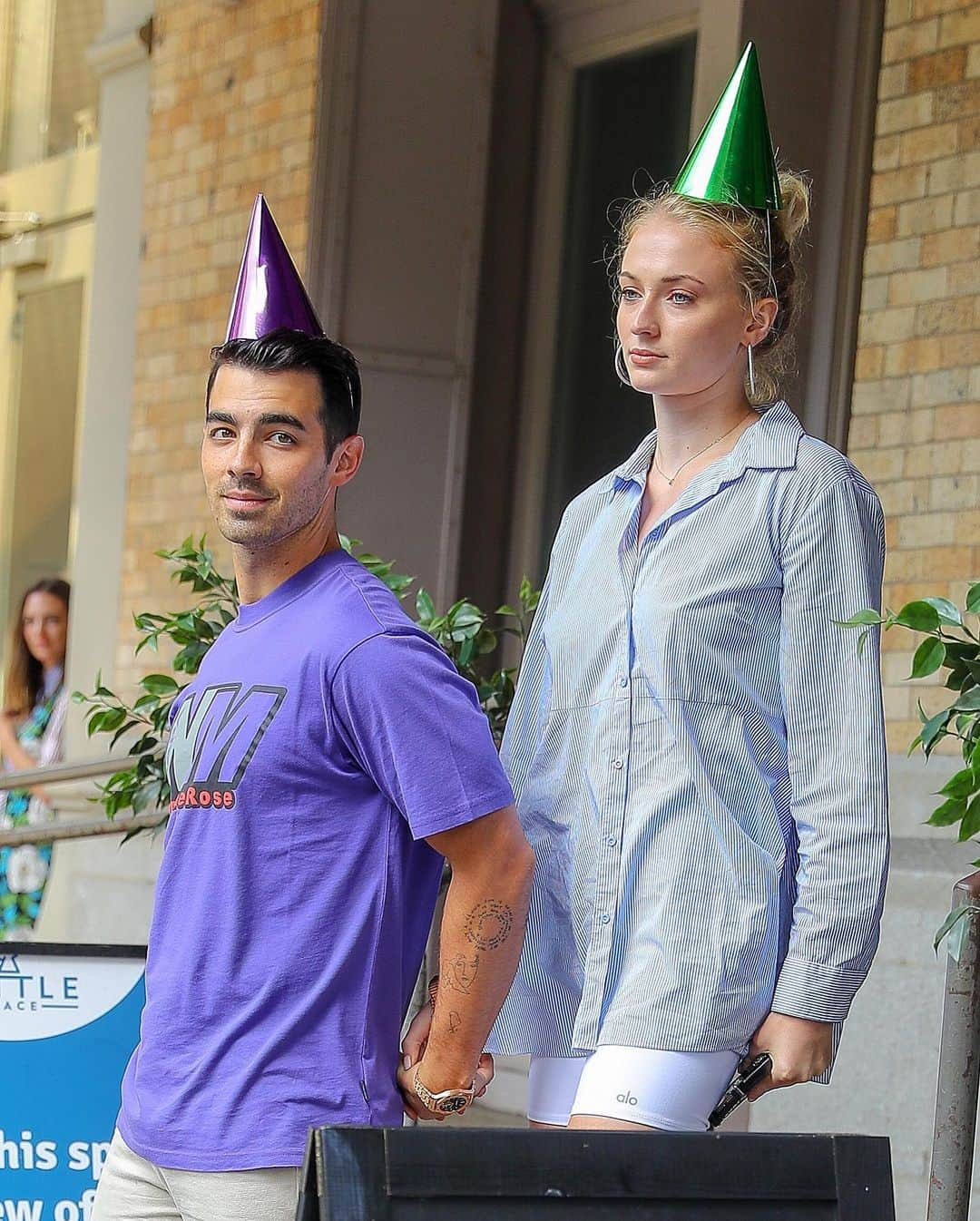 Just Jaredさんのインスタグラム写真 - (Just JaredInstagram)「@joejonas and @sophiet wore party hats at his birthday lunch on Friday afternoon in New York City! More fun pics on our site now. #JoeJonas #SophieTurner Photos: Splash」8月17日 6時02分 - justjared