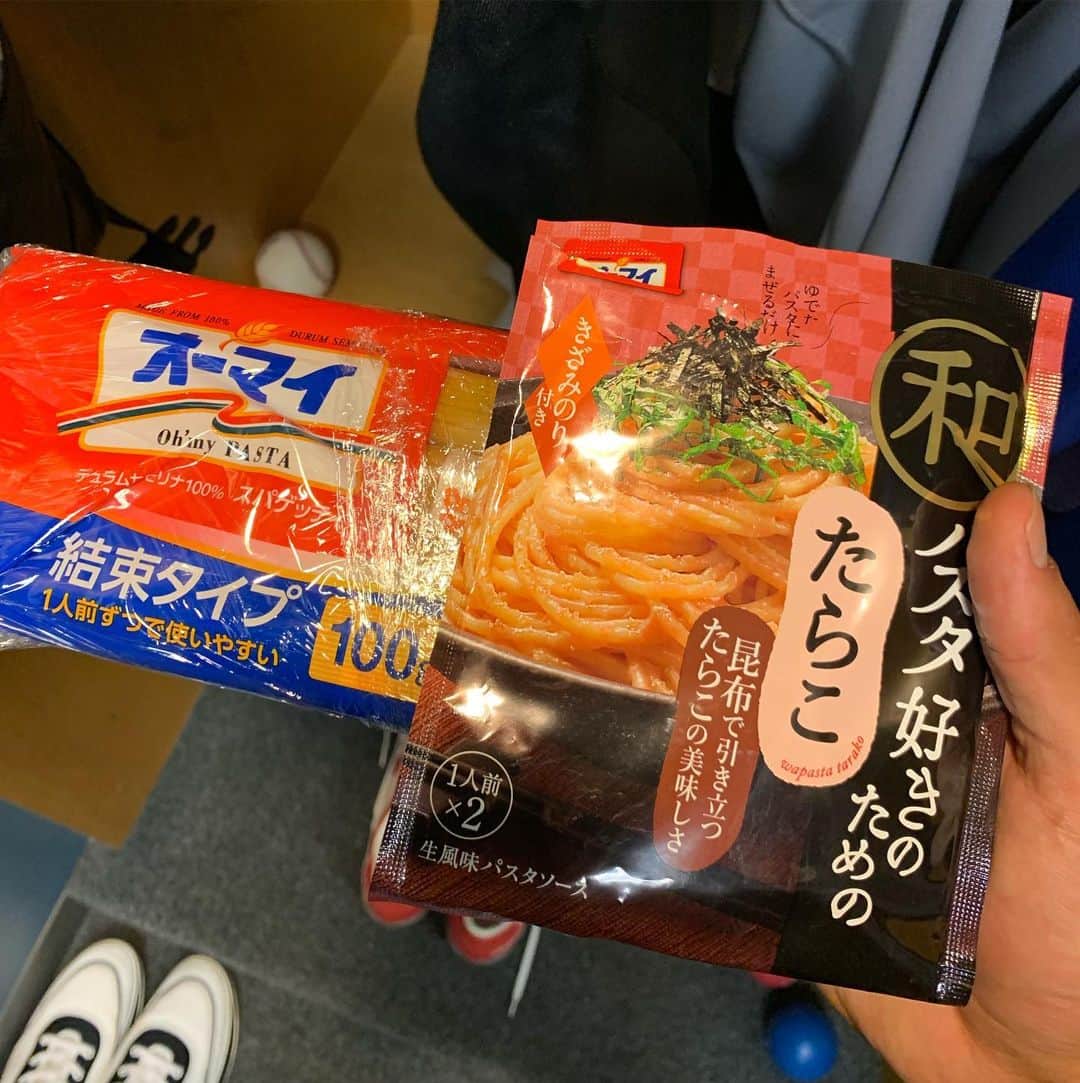 のインスタグラム：「フィラデルフィアの日本スーパーで見つけたこのコンビ。 美味すぎて毎食これでいいレベル笑 パスタはタンパク質も結構入ってるし、使う頻度増えそう。 そういえば昔、好きな食べ物たらこスパゲッティって書いてた気がする笑」