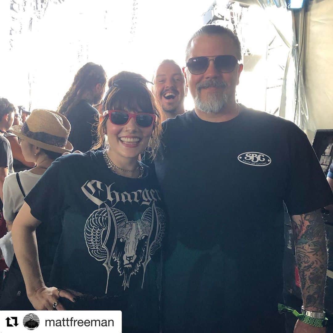 Rancidさんのインスタグラム写真 - (RancidInstagram)「#Repost @mattfreeman ・・・ Got to hang out back stage in Osaka with @aimeeinterrupter and apparently @brandensteineckert like I don’t see him enough #theinterrupters #rancid #chargereb」8月17日 6時22分 - rancid