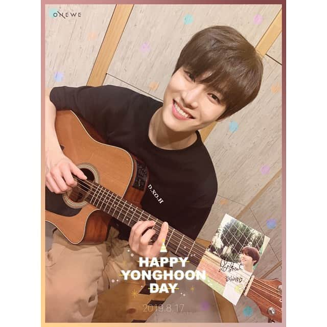 KISS Entertainmentさんのインスタグラム写真 - (KISS EntertainmentInstagram)「[#ONEWE]﻿ 20190817 HAPPY BIRTHDAY TO﻿ #YONGHOON﻿ ﻿ 8月17日は唯一無二の歌声を持つ﻿ ヨンフンお兄さんの誕生日です🎉﻿ たくさんお祝いして下さい🤘🏻🤘🏻﻿ ﻿ #ワンウィ #원위 #ヨンフン #용훈﻿ #ヨンフンお誕生日おめでとう﻿ #HAPPYBIRTHDAY﻿ #KISSENT」8月17日 6時32分 - kissent_official