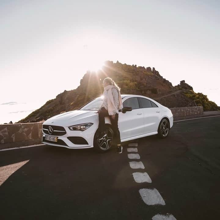 メルセデス・ベンツさんのインスタグラム写真 - (メルセデス・ベンツInstagram)「New adventures await! Good times are just around the corner. 🌅  #ShesMercedes #MercedesBenz #BellCollective #Adventures 📸 @rrrudya @ladyvenom」8月17日 6時55分 - mercedesbenz