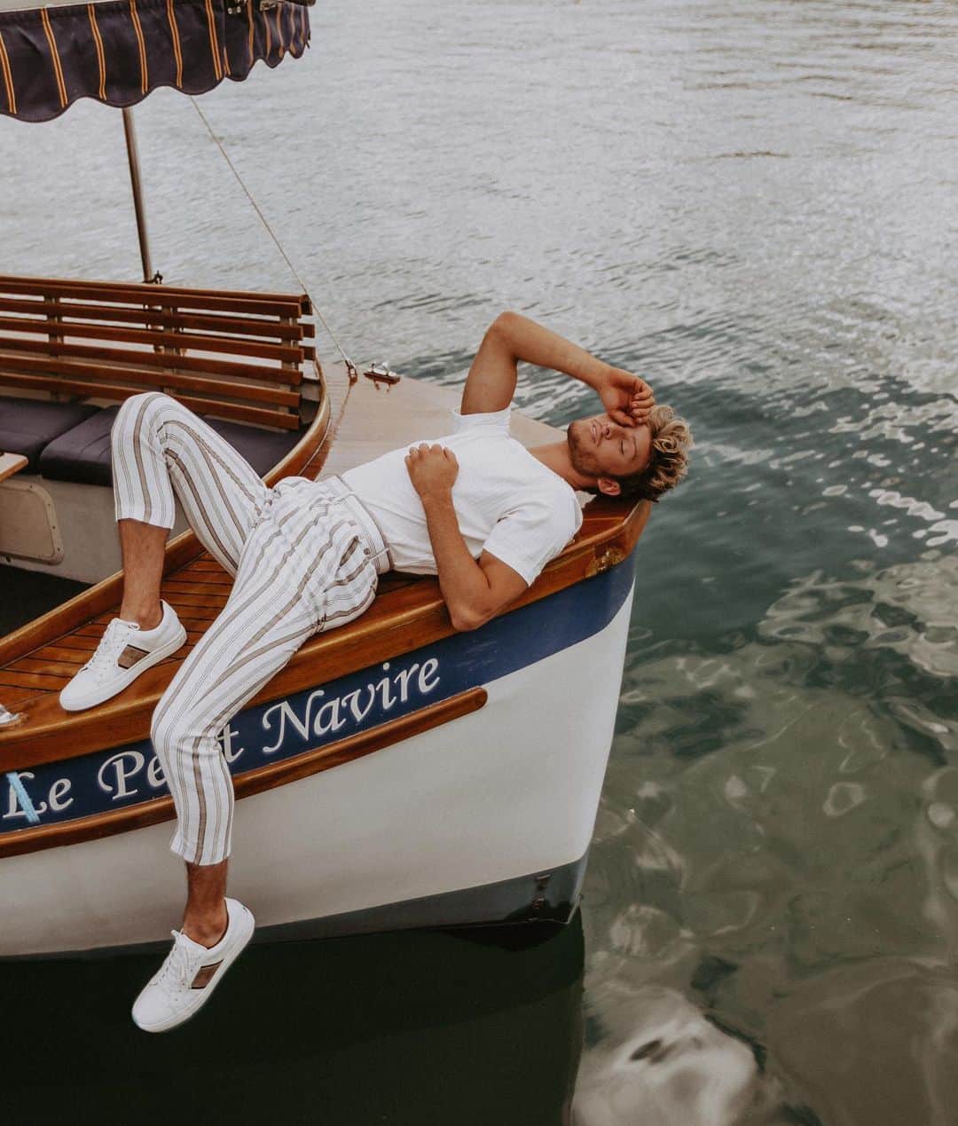 ALDO shoesさんのインスタグラム写真 - (ALDO shoesInstagram)「Feeling nauti. 🚢  Spotted @tyfrench at sea in Mr.B sneakers Galleran. Stay tuned, they’re launching soon in this new color! #AldoCrew #AldoShoes」8月17日 7時22分 - aldo_shoes