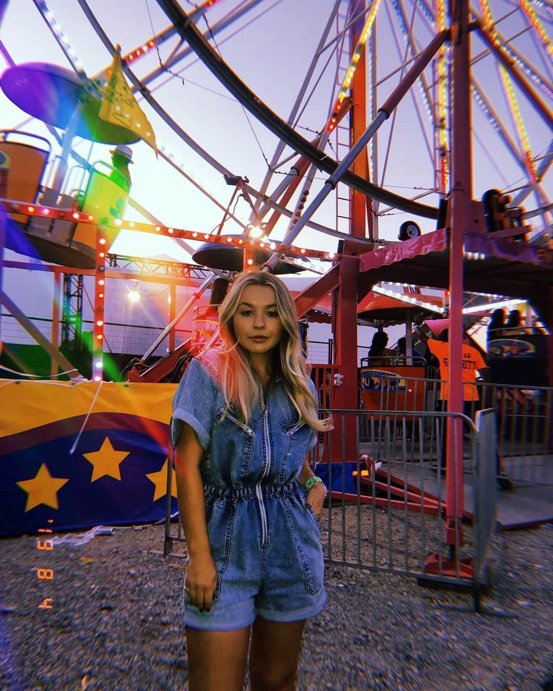 トーリ・ウェブスターのインスタグラム：「summer nights, that have come and gone ⭐️🌈🎡」