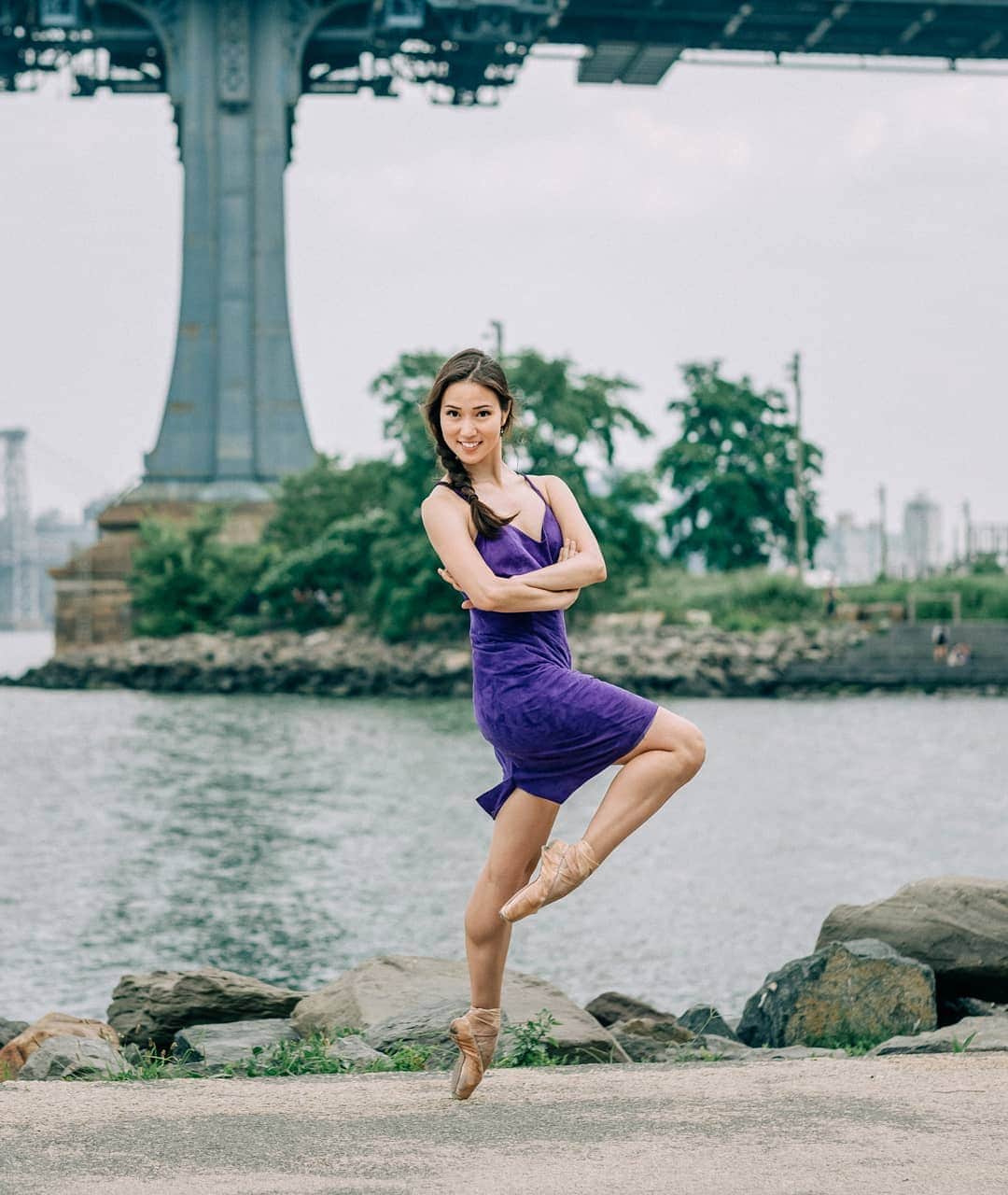Lily Saito (齊藤莉理)のインスタグラム：「It's a good day to feel good 💜  #IFeelGood #TGIF |📸 @oh_story |」