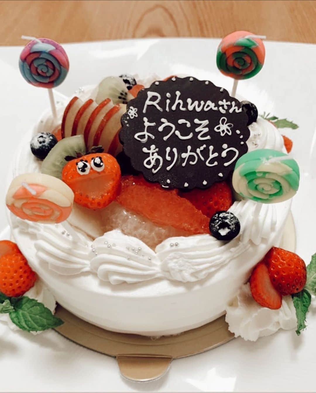 Rihwaさんのインスタグラム写真 - (RihwaInstagram)「おはよう☀ 新冠温泉また行きたいな！♨️❤️🐎 とっても美味しいお食事とケーキで歓迎してもらえて涙が出そうになりました！🥺🎂💞 . .  #Rihwa #新冠 #思い出 #ありがとう #新冠温泉」8月17日 7時45分 - rihwa_official