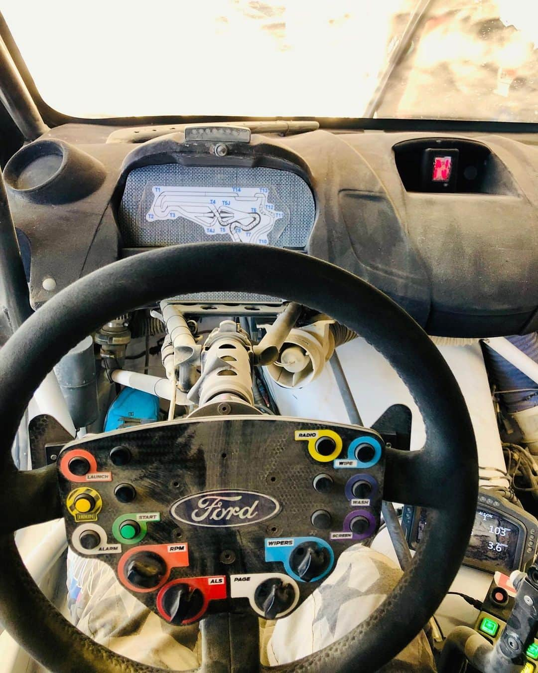 ケン・ブロックさんのインスタグラム写真 - (ケン・ブロックInstagram)「Dusty, dusty, DUSTY times inside of my @Ford Fiesta here at Nitro World Games in Utah! I think there may be a seal missing somewhere... 🤔 #drycleaningbillisgonnabeoutrageous #dusty」8月17日 7時48分 - kblock43