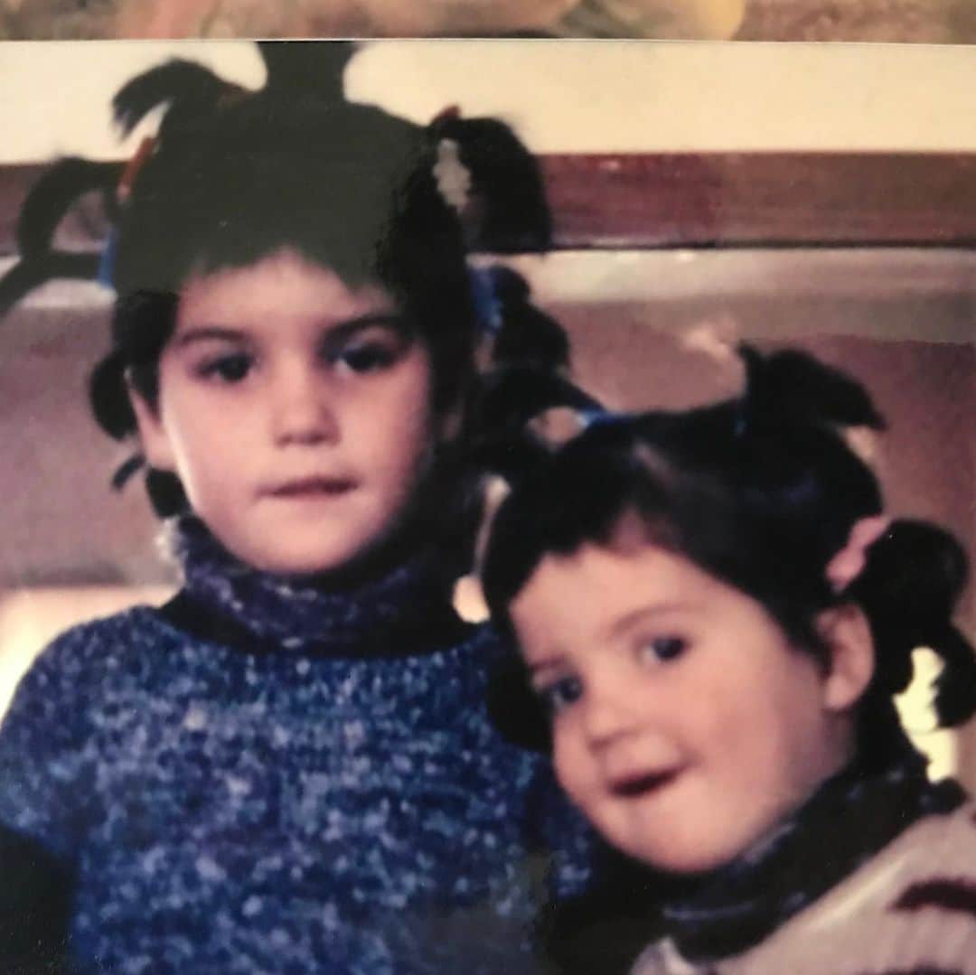アンドレア・フエンテスのインスタグラム：「Felicitats a la persona més autèntica que he conegut mai. T’estimo cul de sac! #TinaFuentes #35  #Quefort❤️」
