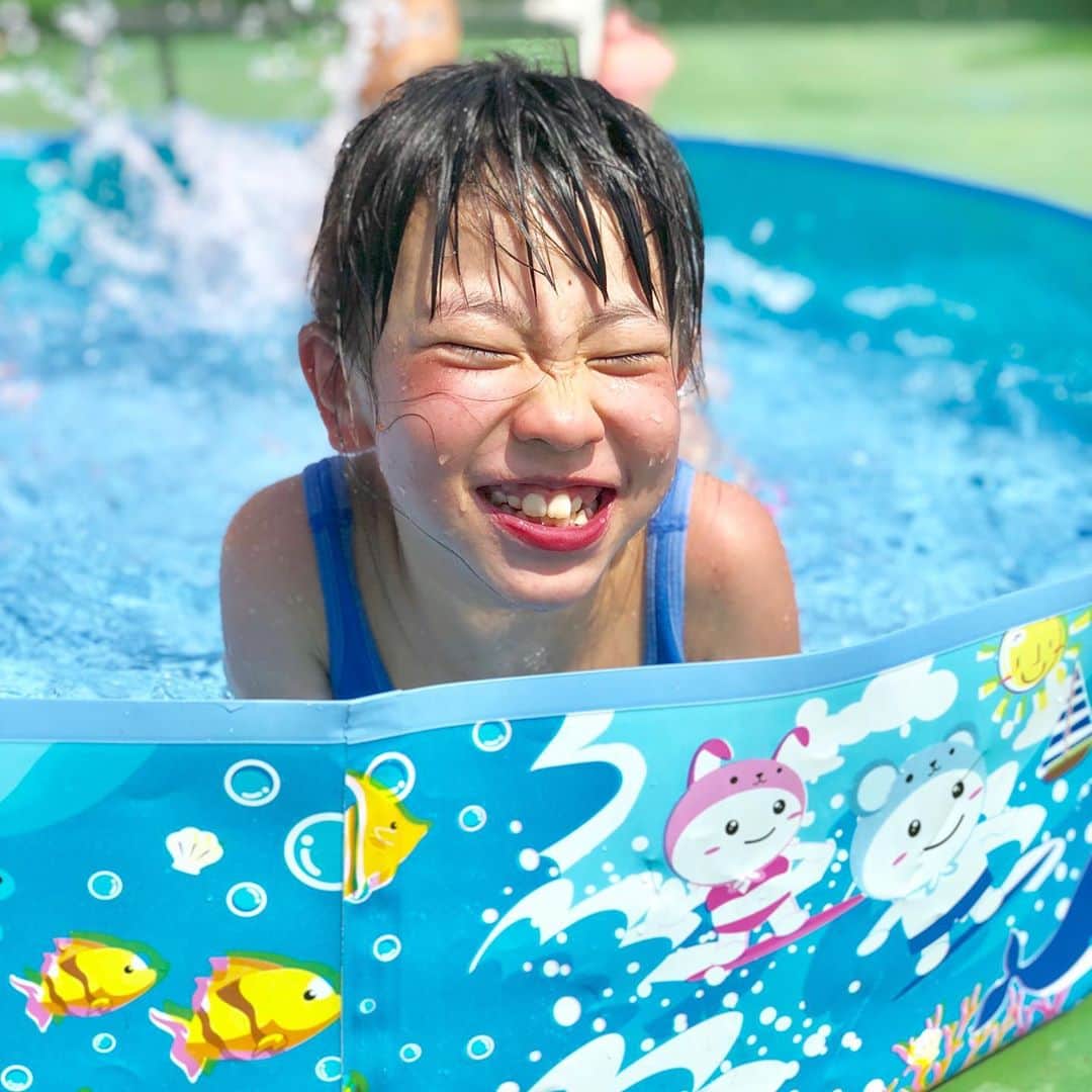 yukiさんのインスタグラム写真 - (yukiInstagram)「#スッピン #在宅酸素 #さんそがとれますように #ちょっとだけ酸素を外してあげる #おうちプール #台風一過 #Happyな週末を #milka おはようございます。  ちょこっとだけ酸素を外して、スッピン。 東京の週末は暑いよ〜☀️☀️☀️」8月17日 7時59分 - milkayuki