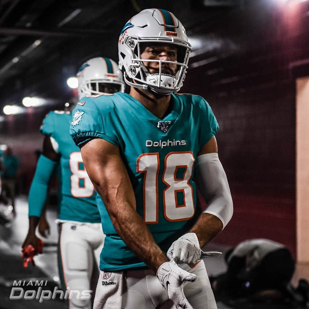 マイアミ・ドルフィンズさんのインスタグラム写真 - (マイアミ・ドルフィンズInstagram)「About that time ⏰」8月17日 8時09分 - miamidolphins