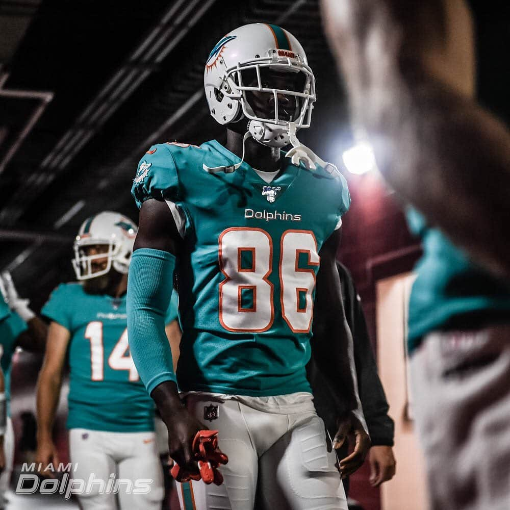 マイアミ・ドルフィンズさんのインスタグラム写真 - (マイアミ・ドルフィンズInstagram)「About that time ⏰」8月17日 8時09分 - miamidolphins