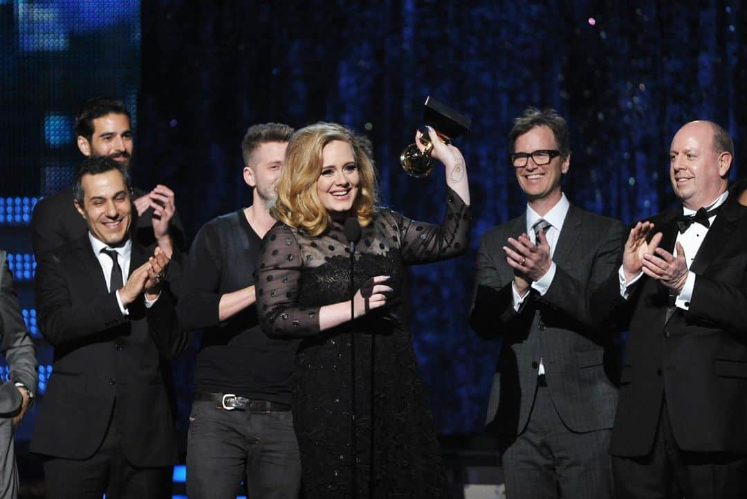 The GRAMMYsさんのインスタグラム写真 - (The GRAMMYsInstagram)「It's not everyday that you win six #GRAMMYs in one night, but @Adele did at the  54th GRAMMY Awards in 2012. Her wins included Record Of The Year ("Rolling In The Deep"), Album Of The Year ('21'), and Song Of The Year ("Rolling In The Deep") to name a few.  That night she gave a standing ovation performance of "Rolling In The Deep" that had the audience in awe.  #GRAMMYVault」8月17日 8時44分 - recordingacademy