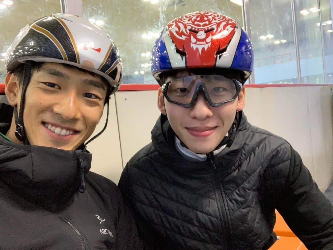 渡邊啓太さんのインスタグラム写真 - (渡邊啓太Instagram)「＊ Olympic Gold Medalist LimHyojun🙌 ・ 武者修行in Korea 🇰🇷 今回、参加させてもらうチームにはオリンピックメダリスト、代表経験者と高い領域の人ばかり👀 ・ だからこそ、超える目標が目の前にいる環境を活かす🎌 楽しみです💪 ・ ・ #쇼트트랙 #임효준 #고양시  #한국 #일본  #ショートトラック #日本 #韓国 #松原市 #高陽市  #阪南大学 #高陽市庁 #オリンピック #メダリスト #想像を超える #顔晴ろう」8月17日 8時56分 - kwatanabe18