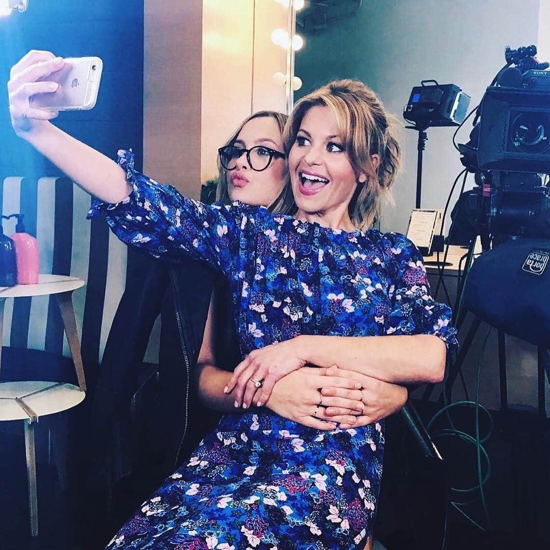 E! Onlineさんのインスタグラム写真 - (E! OnlineInstagram)「Candace Cameron Bure's daughter just turned 21...But like where👏does👏time👏go?! (📷: Natasha Bure)」8月17日 9時32分 - enews