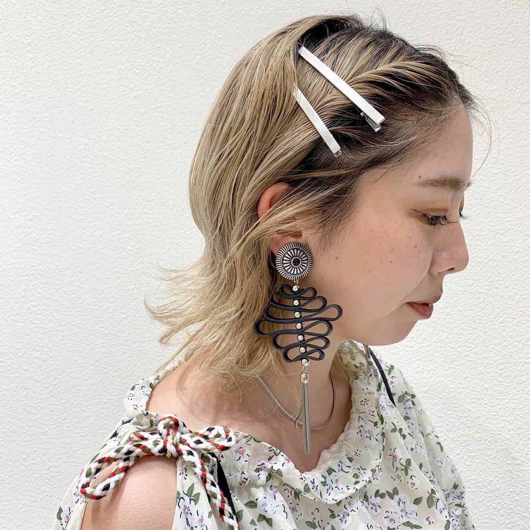 ビームス神戸さんのインスタグラム写真 - (ビームス神戸Instagram)「🔻WOMENS🔻 〜 new arrival 〜 【 THE Dallas 】 ． item no : 6142-2200 price : ¥19,000+tax . ☎️078-335-2720 #thedallas#earrings#beams#raybeams#beamsboy#19ss#womens#womensfashion#womensstyle#instafashion#outfit#ootd#code#kobe#beamskobe#神戸#ビームス#ビームス神戸#レイビームス#ビームスボーイ」8月17日 9時38分 - beams_kobe