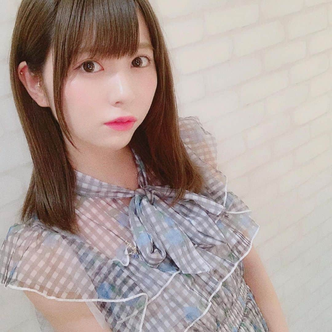 楠ろあさんのインスタグラム写真 - (楠ろあInstagram)「先日は名古屋ありがとうございました❤︎ ・ 今月はあと会えるのが 8/24 14:00〜 大阪・心斎橋OPA  8/28 きぶなに無銭少人数イベント 8/31 15:00〜 福岡・博多阪急 になります！ 地方まで会いに行けるの嬉しい、楽しみ」8月17日 9時46分 - roa.k6