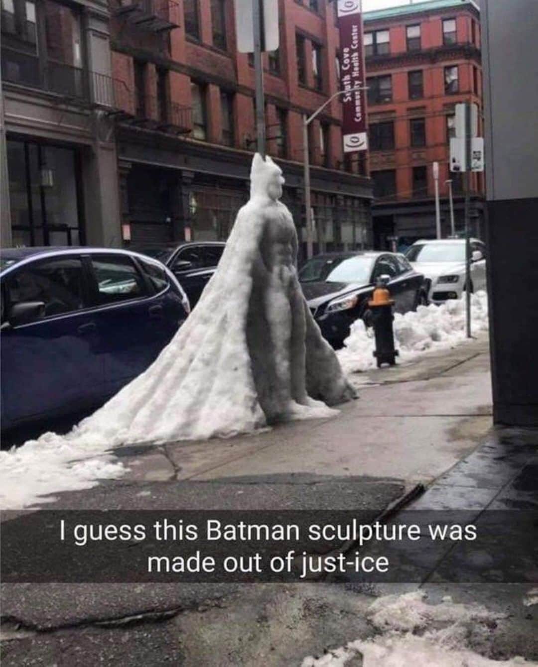 9GAGさんのインスタグラム写真 - (9GAGInstagram)「Mr.Freeze must have been up early⠀ #batman #puns #snow #justice」8月17日 10時00分 - 9gag