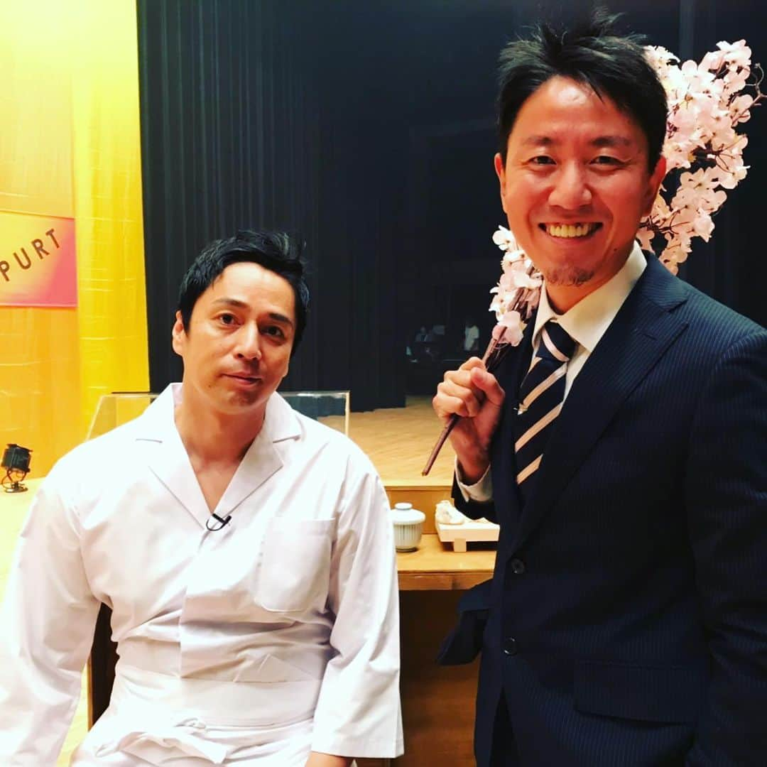 徳井義実さんのインスタグラム写真 - (徳井義実Instagram)「ライブツアー「奮発の黄昏」 全公演無事に終了いたしました。 全国7カ所の劇場にお越し頂いたお客様、全国40カ所の映画館でライブビューイングをご覧頂いたお客様、本当に本当に感謝いたします。 どうぞ今後ともご贔屓に。」8月17日 21時32分 - tokui_yoshimi