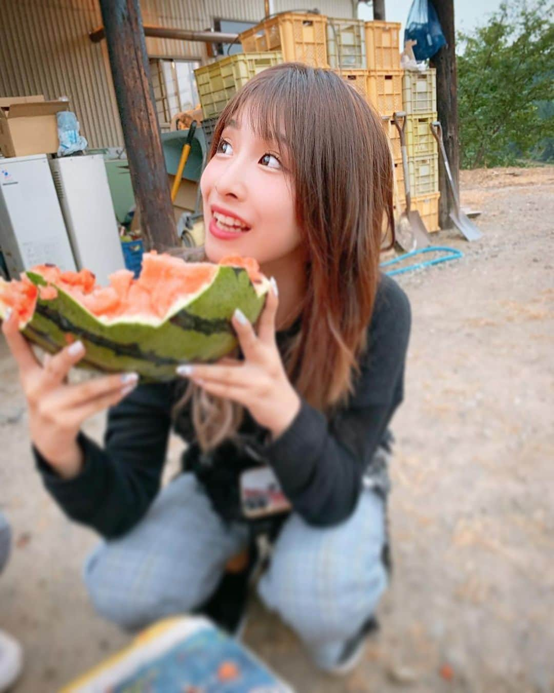 橋野彩葉さんのインスタグラム写真 - (橋野彩葉Instagram)「8.12(月)〜15(木) お盆で親戚の居る青森に行ってきました🍎 本当に落ち着く場所だし満喫できた🧡 #青森 #種差海岸 #bbq #スイカ割り #花火 #お盆 #夏休み」8月17日 20時10分 - iroha_0521_