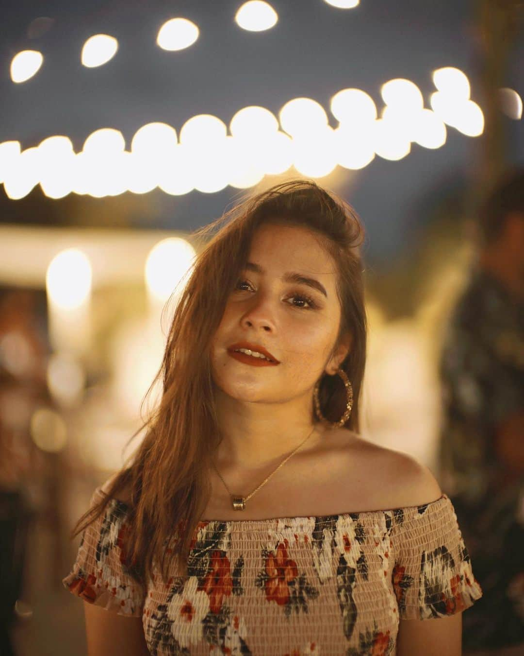 Prilly Latuconsinaさんのインスタグラム写真 - (Prilly LatuconsinaInstagram)「Under the beautiful sky of summer in Bali and the fresh breeze of Aussie, spending an unforgettable moment at @finnsvipbeachclub @finnsbeachclub  Lensed by @gadiiingmoto @gadiiing  #Finnsbeachclub」8月17日 20時20分 - prillylatuconsina96