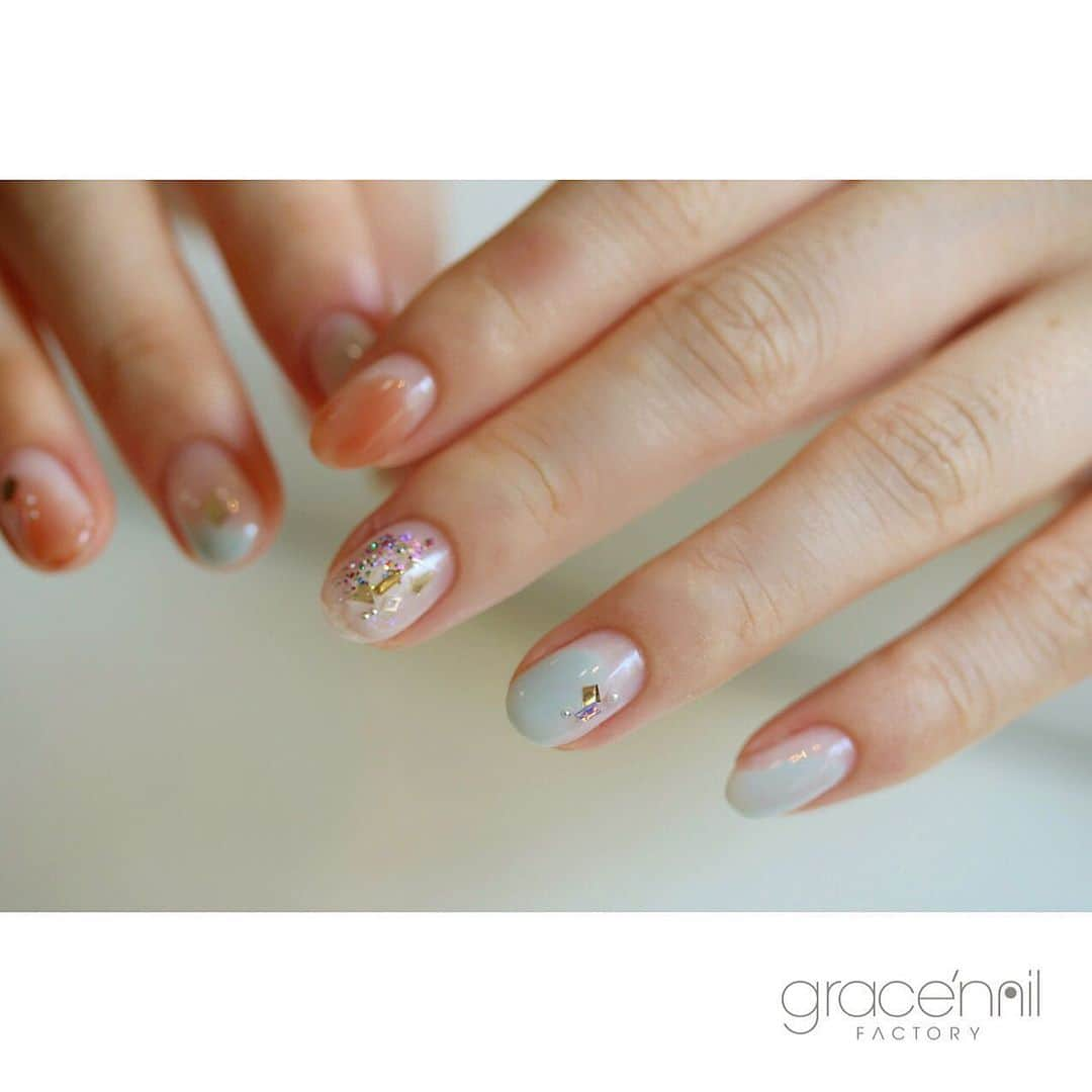 gracenailfactoryさんのインスタグラム写真 - (gracenailfactoryInstagram)「_____ . mint . . . #nail #nailsalon #naildesign #nailart #gel #gelart #gelnail #ネイル #ネイルデザイン #ネイルアート #ネイリスト #大阪ネイルサロン #グレースネイルファクトリー  #大人ネイル #人気ネイル #大阪ネイル  #堀江ネイル  #四ツ橋ネイル #シンプルネイル #ショートネイル  #夏ネイル #カジュアルネイル #ニュアンスネイル」8月17日 20時21分 - gracenailfactory