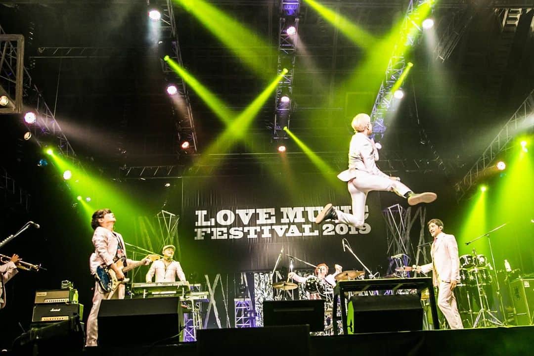 フジテレビ「Love music」さんのインスタグラム写真 - (フジテレビ「Love music」Instagram)「LOVE MUSIC FESTIVAL 2019﻿ 東京スカパラダイスオーケストラさんライブ写真公開🎺🎷﻿ ﻿ 明日よる0:30〜放送﻿ ※地域によって放送日時が異なります。﻿ 各放送局のHPにてご確認下さい。﻿ ﻿ photo by Kaochi﻿ ﻿ #東京スカパラダイスオーケストラ ﻿ #谷中さん #いつも#タグ付け#いいね#ありがとうございます﻿ #サマソニ #お疲れ様でした #LOVEMUSICFES﻿ #Lovemusic﻿ #ラブミュージック」8月17日 20時37分 - lovemusic_fujitv