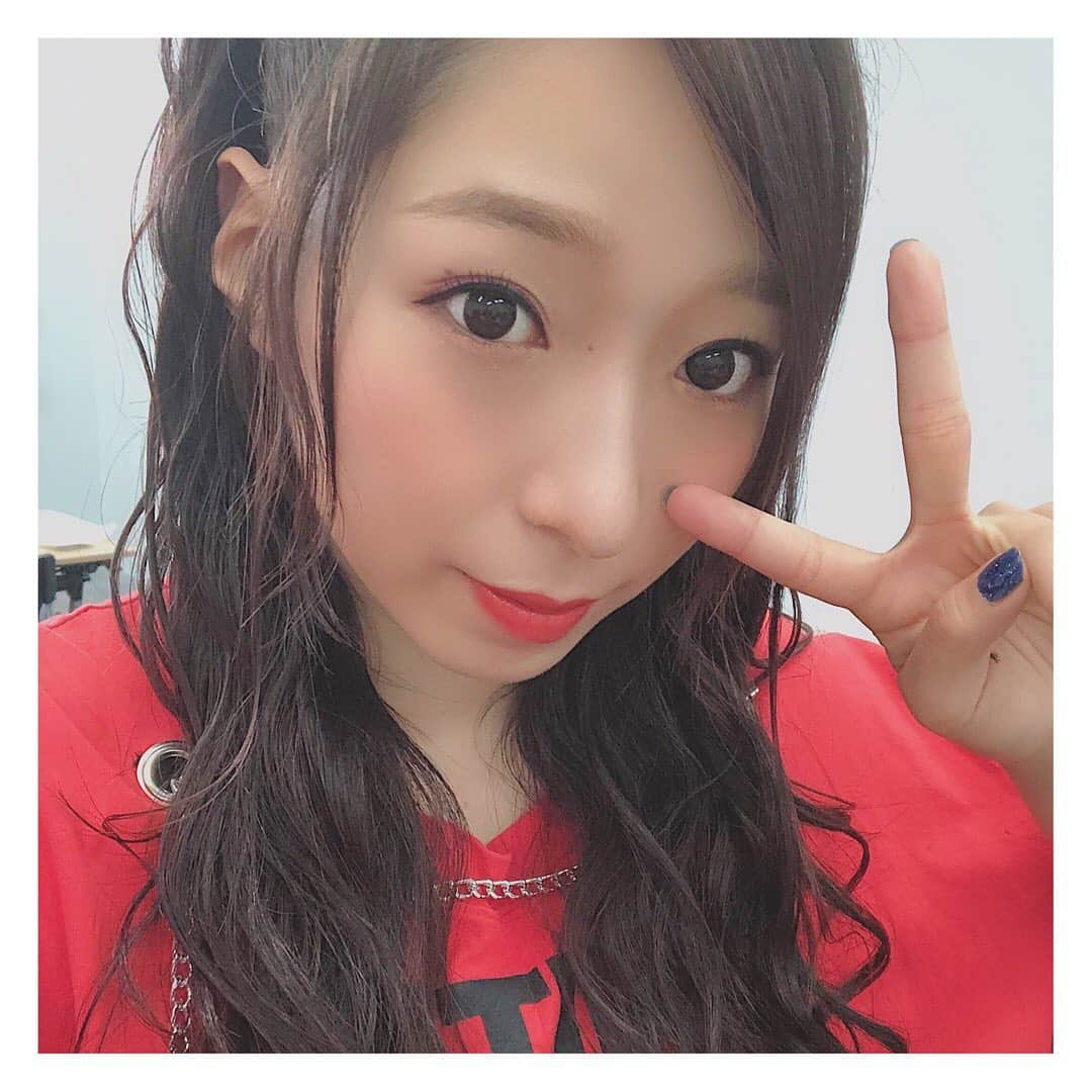 大黒柚姫さんのインスタグラム写真 - (大黒柚姫Instagram)「＊ フリーイベントツアー@大阪 暑い中待っていてくれて、盛り上げてくれて本当にありがとうございました🐙❤️ すごく楽しかった〜😍 そしてオープニングアクトとして盛り上げてくれた#ブレイクタイムガールズ ちゃん 可愛かったなあ〜☺️フレッシュ🍋✨ 楽屋でトランプして遊んだり仲良くなれて嬉しかった♪ 本当に今日は楽しい1日をありがとう！！ さすがタフ民💪✨ また大阪来るね！！！ #リリースイベント #リリイベ #ハーフツイン」8月17日 20時44分 - yuzuki_oguro_official