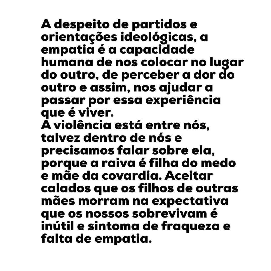 フェルナンダ・リマさんのインスタグラム写真 - (フェルナンダ・リマInstagram)「Passe com o dedo a galeria de fotos desse post para ler e ver o vídeo. >>> __________ video programa Amor & Sexo 2018 #RedeGlobo  #moradornãoéalvo #obrasilnãomerecw」8月17日 21時07分 - fernandalima